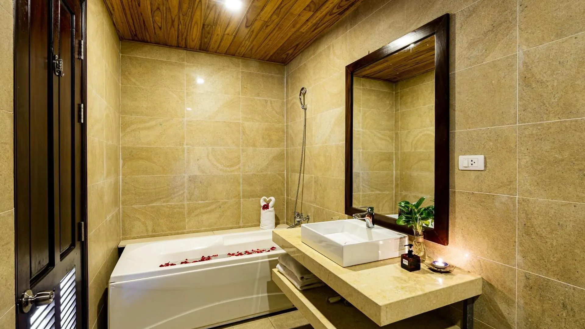 Ancient Haven Hotel Hoi An 4*,  Vietnam